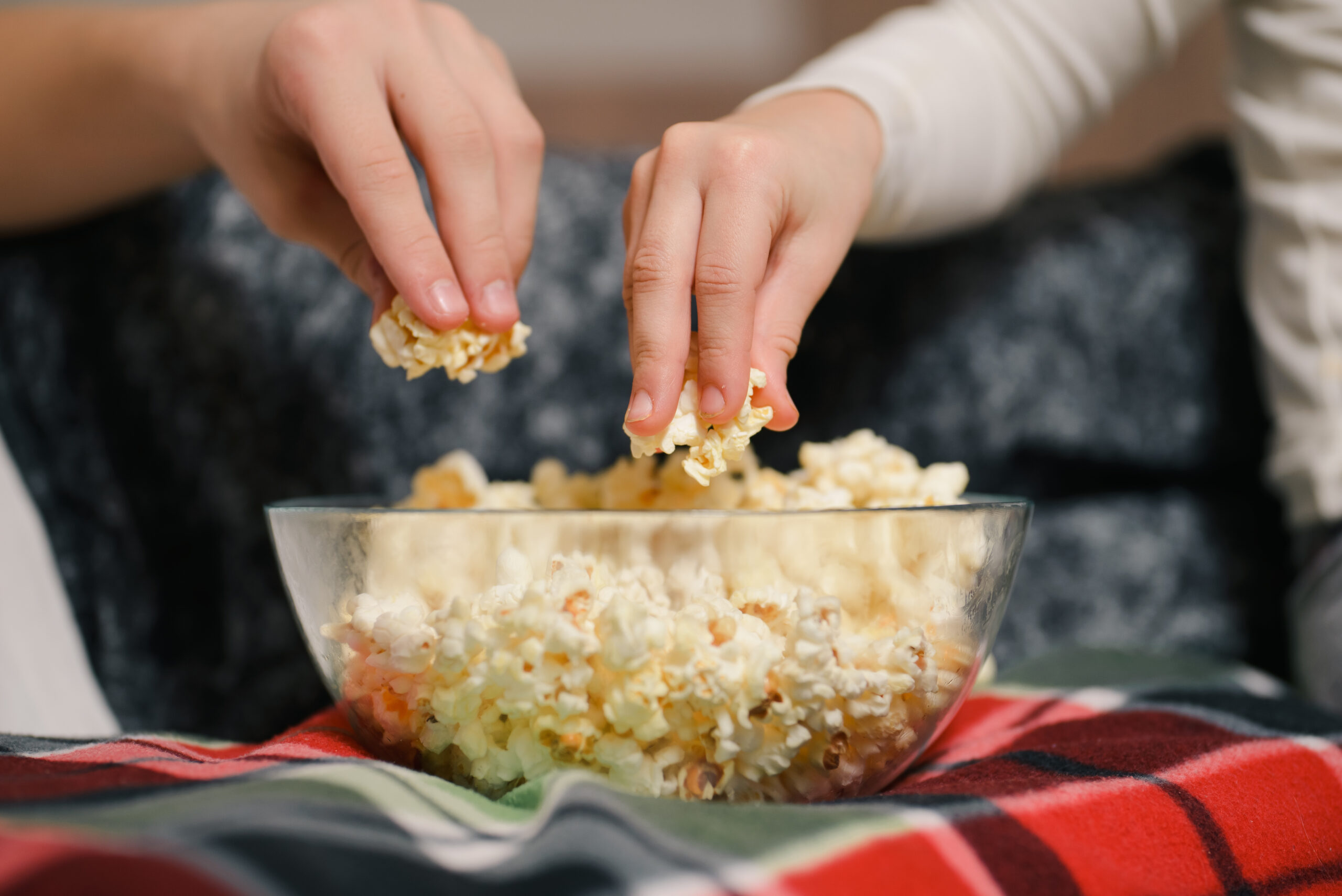 🍿 Adiós Suscripciones: Las 5 Mejores Apps para ver Cine y Series Gratis